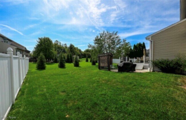 Building Photo - 4728 Wilshire Dr