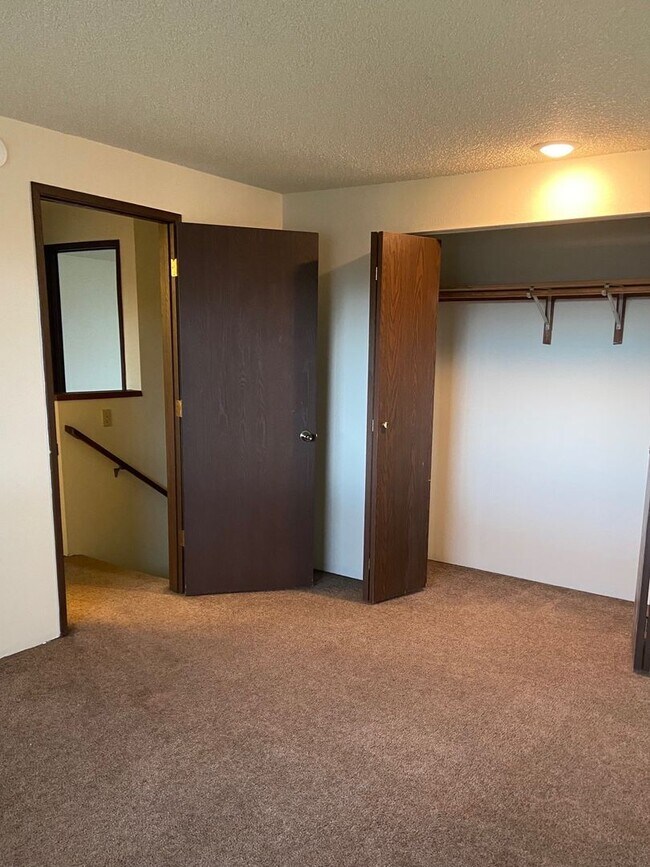 Building Photo - S Street Duplex