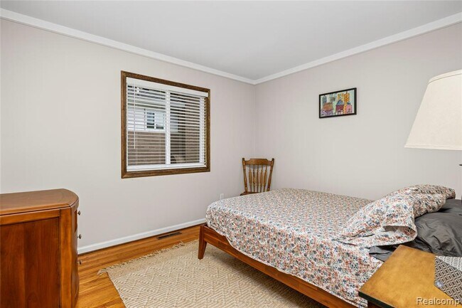 Building Photo - 9510 Beechcrest St