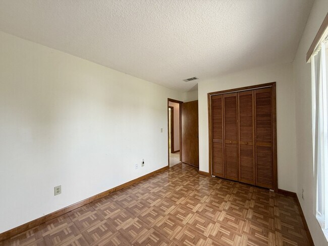 Building Photo - 714 Caribou Dr