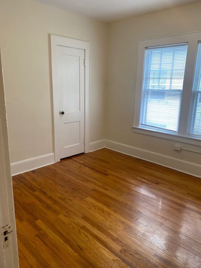 Building Photo - 1009-11 Euclid Avenue