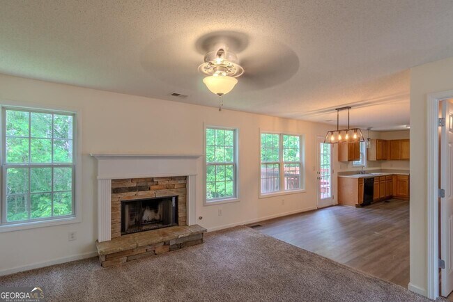 Building Photo - 28 Greystone Ridge