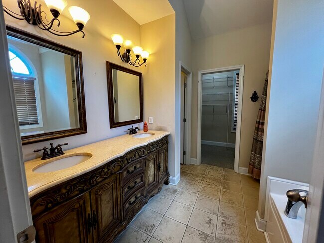 Building Photo - 451 Moriah Ln