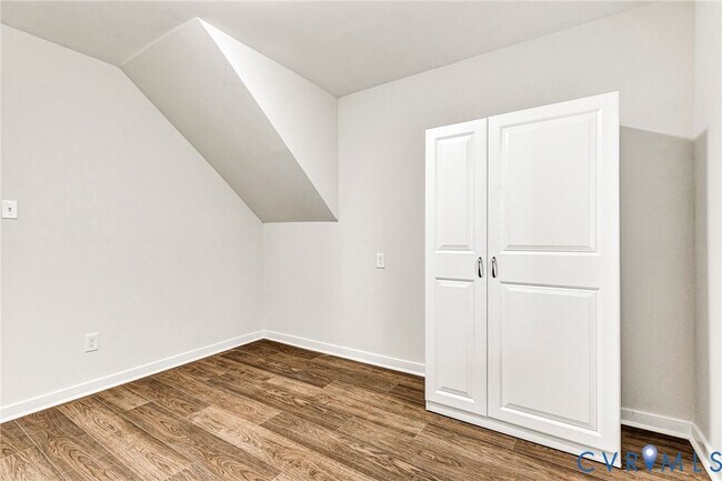 Building Photo - 9015 Covewood Rd