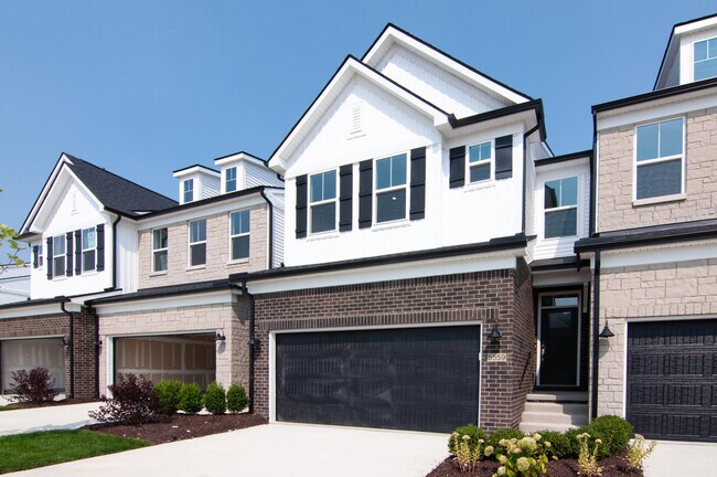 Building Photo - 5559 E Spaniel Dr