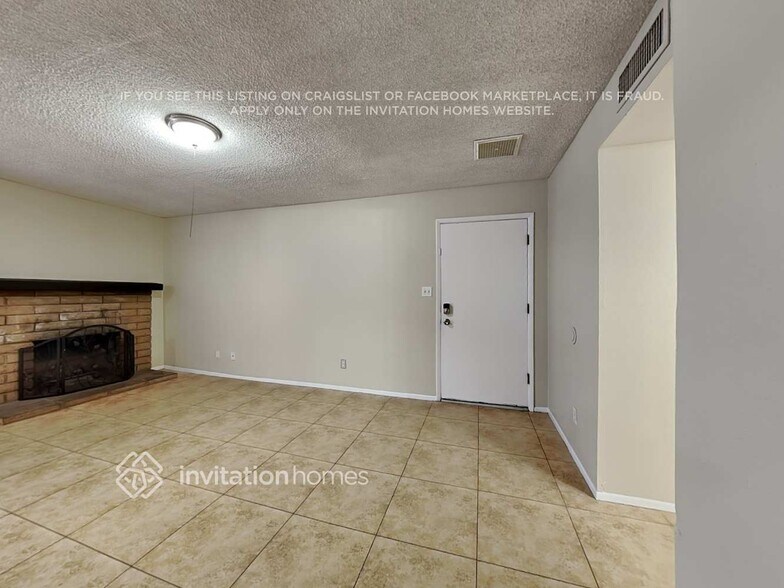 Building Photo - 2386 W Betty Elyse Ln