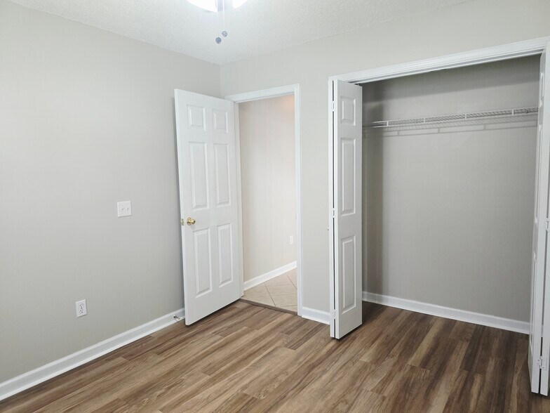 Building Photo - 111 Quarterhorse Dr