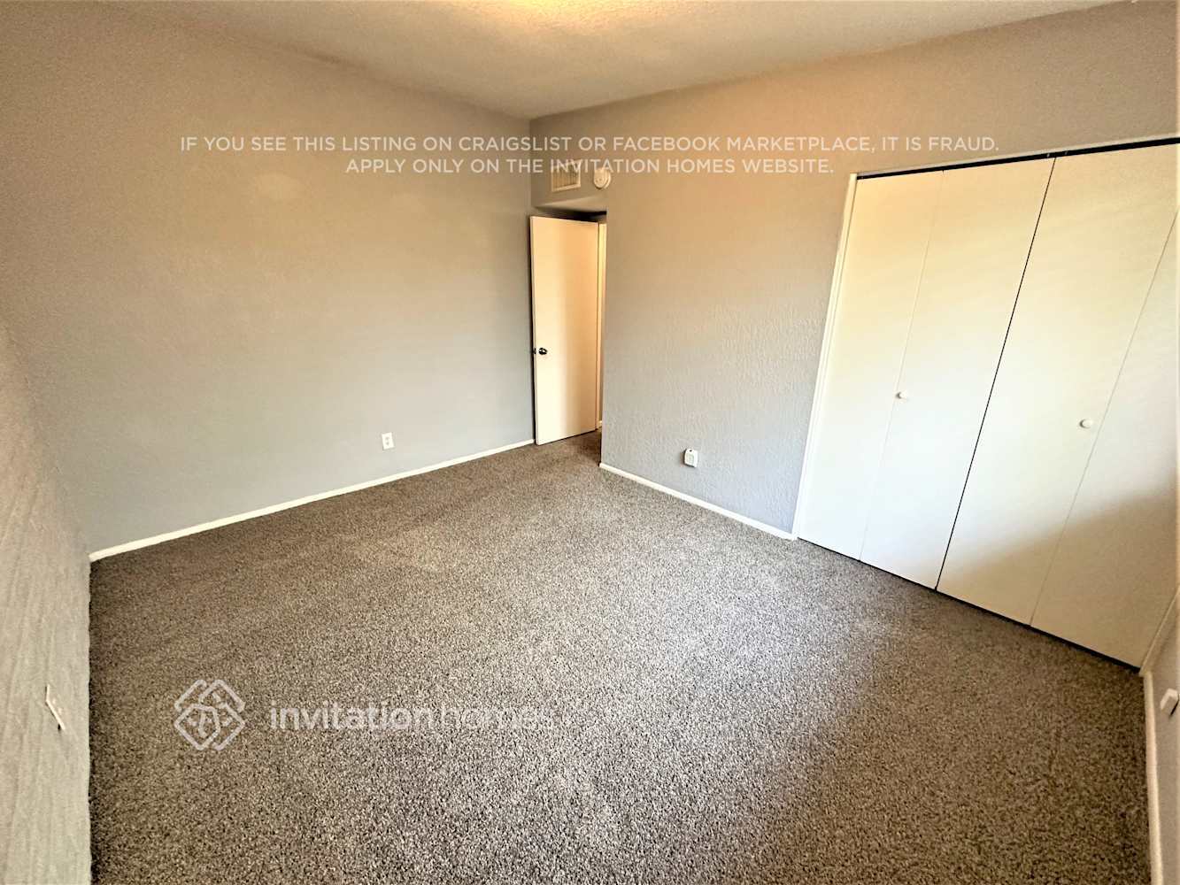 Building Photo - 1265 E Del Rio Dr