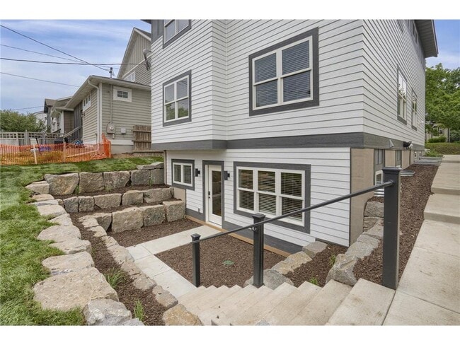 Building Photo - 5337 Drew Ave S