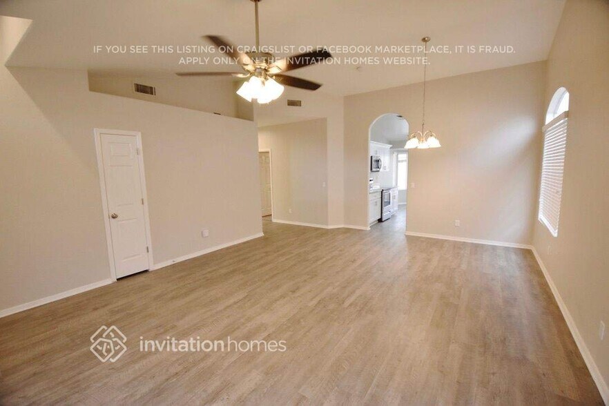 Building Photo - 6928 E Madero Ave