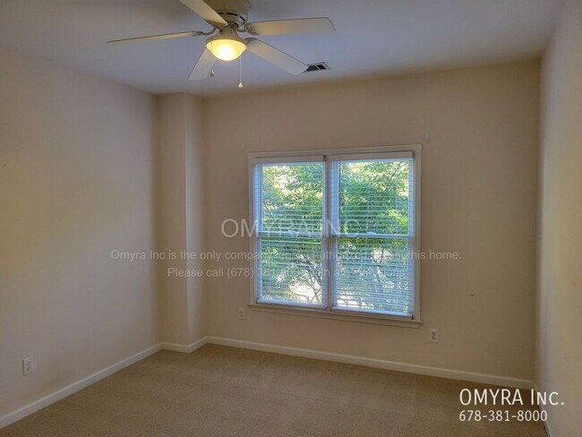 Building Photo - Gorgeous 5 Bedroom House in Peachtree Corn...