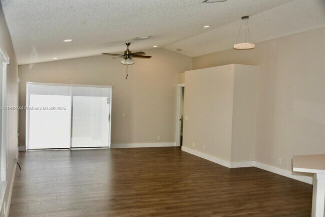 Building Photo - 4280 Ironwood Ct