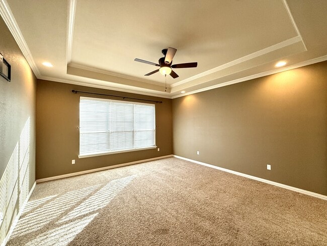 Building Photo - 414 Hidden Path