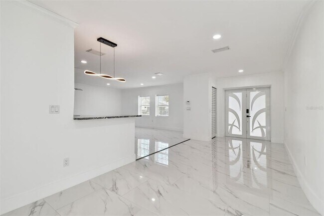 Building Photo - 8708 Thornwood Ln