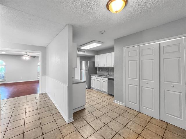 Building Photo - 4125 Shagbark St