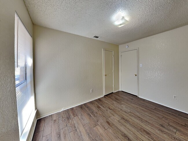 Building Photo - 8531 Gatlinburg Dr