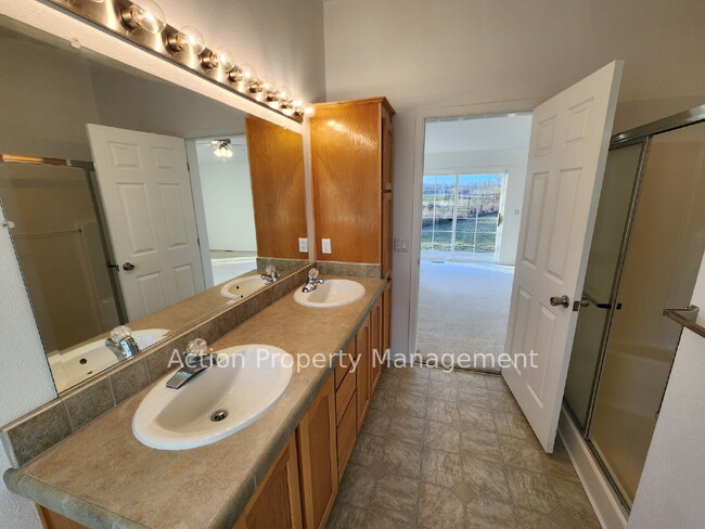 Building Photo - 3 bed 2 bath 2 car garage w/ great views in Sequim