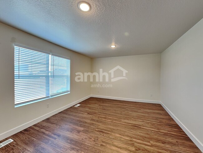 Building Photo - 1328 White St