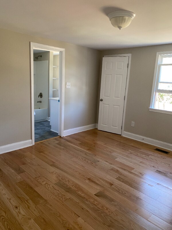 Building Photo - 413 Gibson Dr