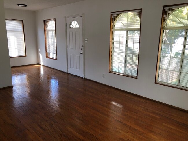 Building Photo - 8624 Olin St