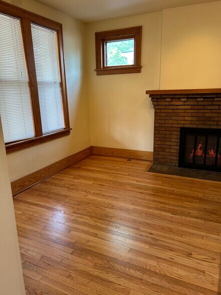 Building Photo - 208 Koch Ave