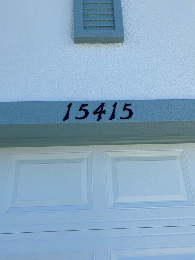 Building Photo - Desirable SW Ocala Neighborhood 3/2/2 **WON'T LAST**