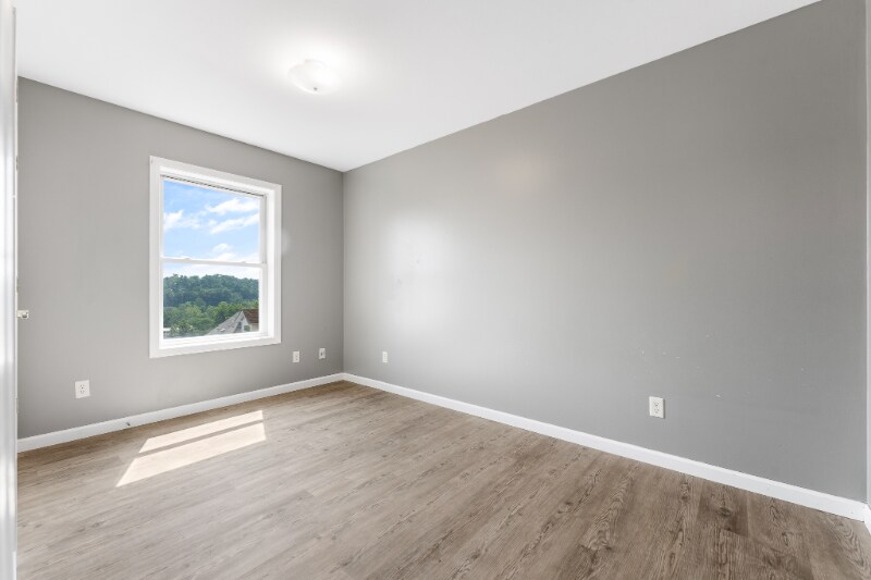 Building Photo - 527 Grant Ave