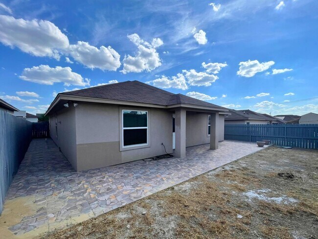 Building Photo - 5306 Hacienda Ln