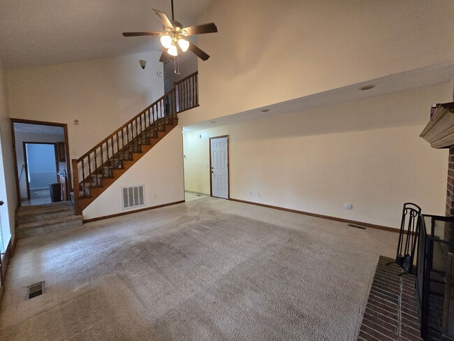 Building Photo - 504 Georgetown~ Lake Shore