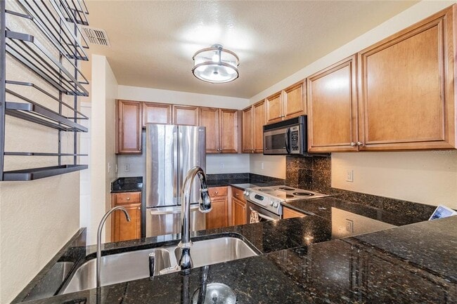 Building Photo - 700 S Harbour Island Blvd