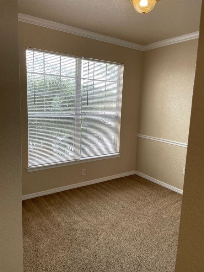 Building Photo - The Greens - 4221