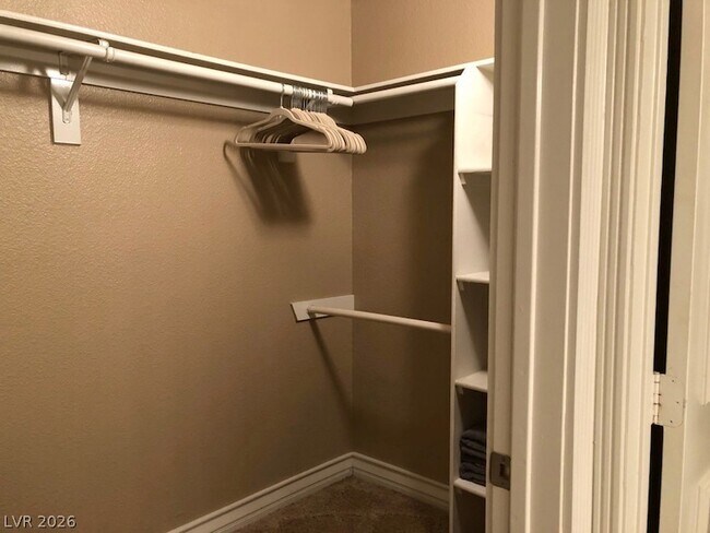 Building Photo - 220 E Flamingo Rd