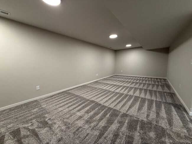 Building Photo - 8808 Daywood Ln