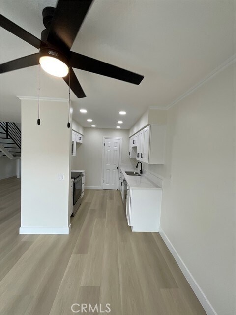 Building Photo - 9745 Port Royal Cir