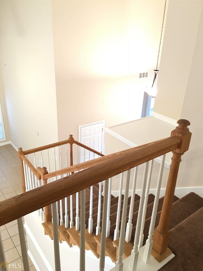 Building Photo - 111 Clarin Way