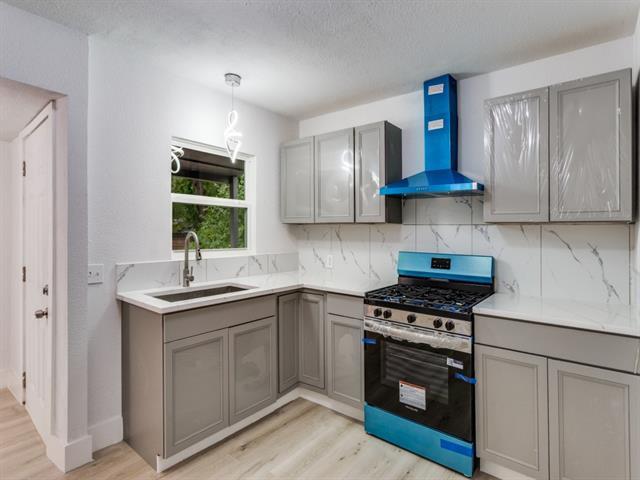 Building Photo - 3917 Valentine St