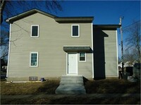Building Photo - Newly Remodeled