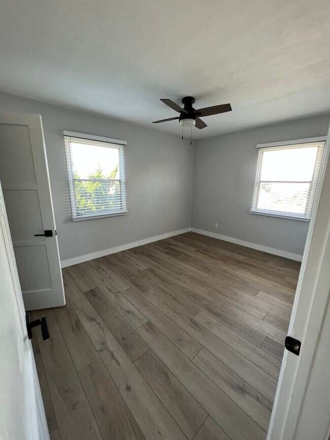 Building Photo - 863 Diamond St