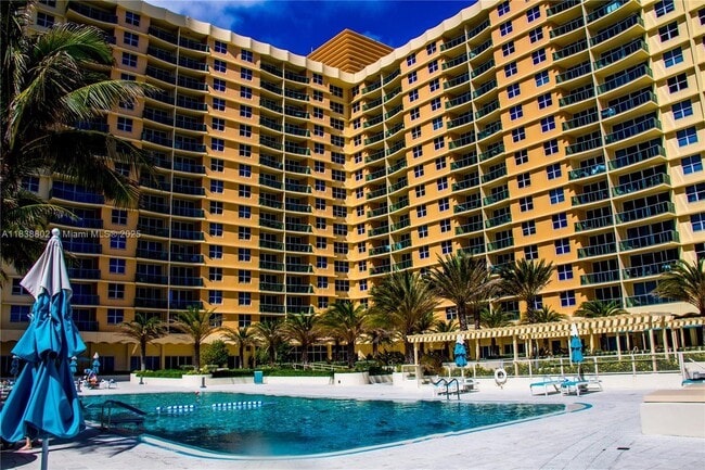 Building Photo - 2501 S Ocean Dr