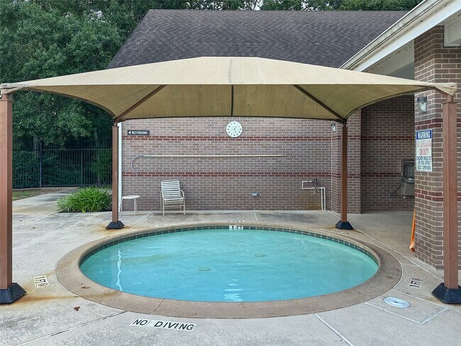 Building Photo - 14039 Fairwood Breeze