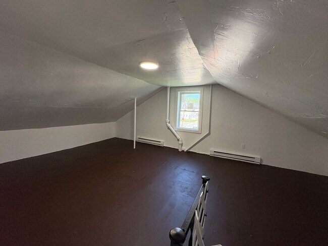 Building Photo - Newly Renovated Three-Bedroom, One Bathroom Row Home - Special Available – Contact Our Office for...