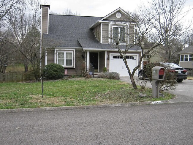 Primary Photo - Knoxville 37922 - call Howard Grower 865-7...