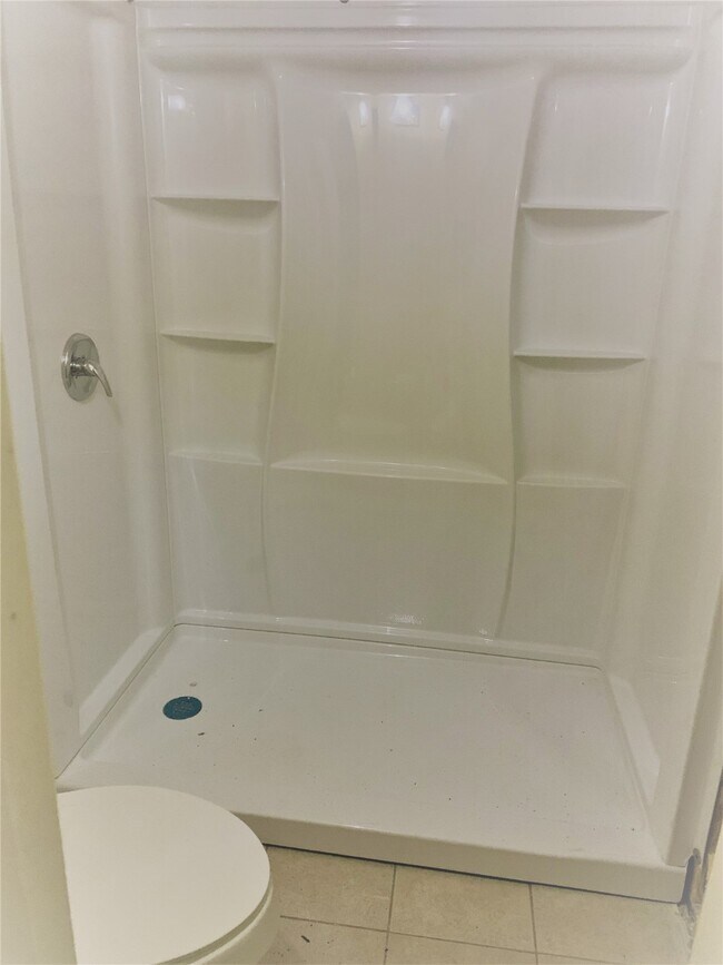 Building Photo - 11201 Lynbrook Dr