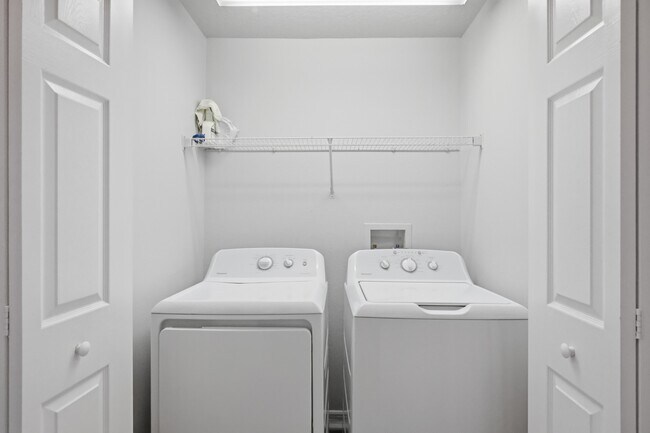 Building Photo - 6407 Barksdale Way