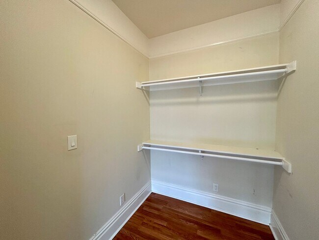 Building Photo - 1115 Polk St