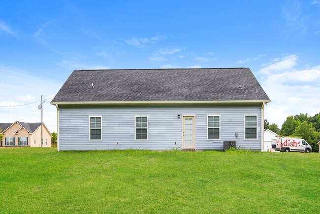 Building Photo - Beautiful 3 Bedroom Home in Thomson, GA!