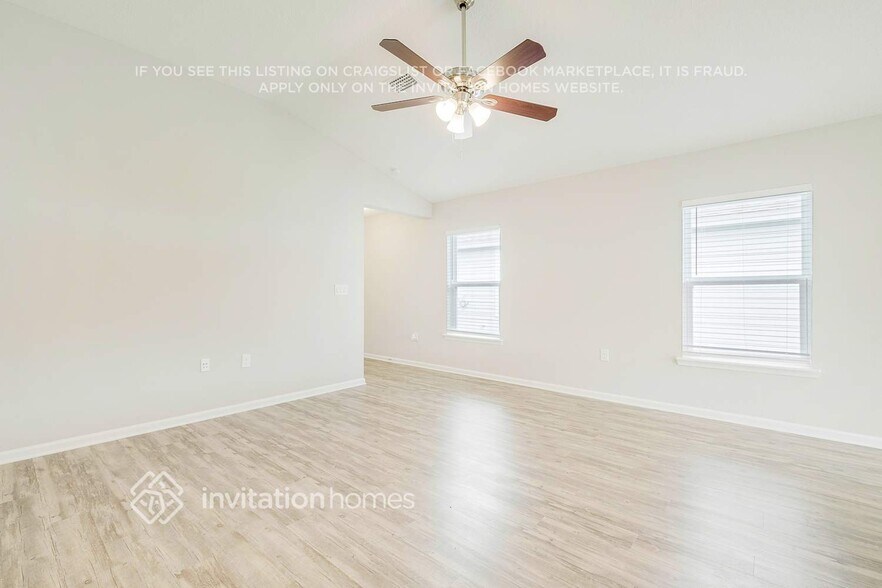 Building Photo - 115 Santorini Ct