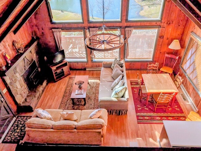 Building Photo - 24 Chalet Village Dr