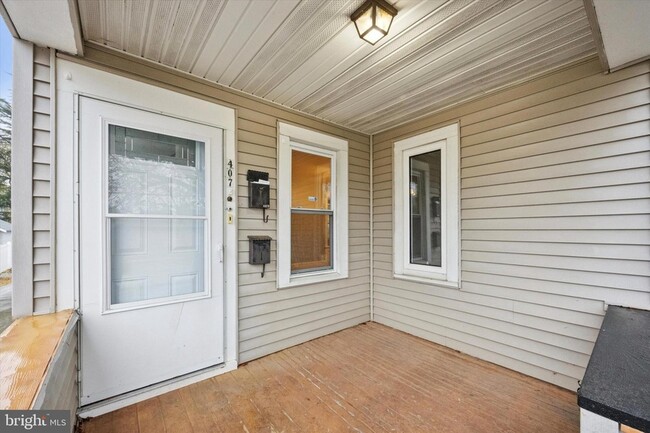 Building Photo - 407 N Broadway