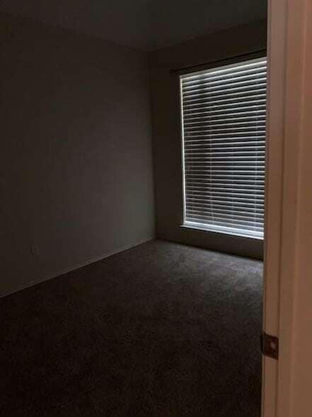 Building Photo - 1636 Ariel Dr